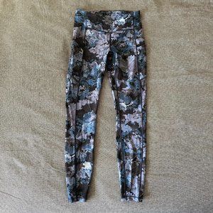 Lululemon Speed Up 28" Tight, size 6